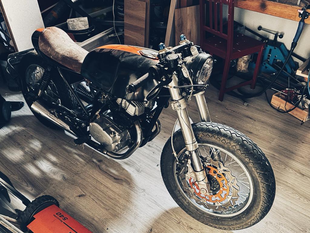 Unieke Honda CB250 Cafe Racer, 2 cilinders, Particulier, Overig, 11 kW of minder