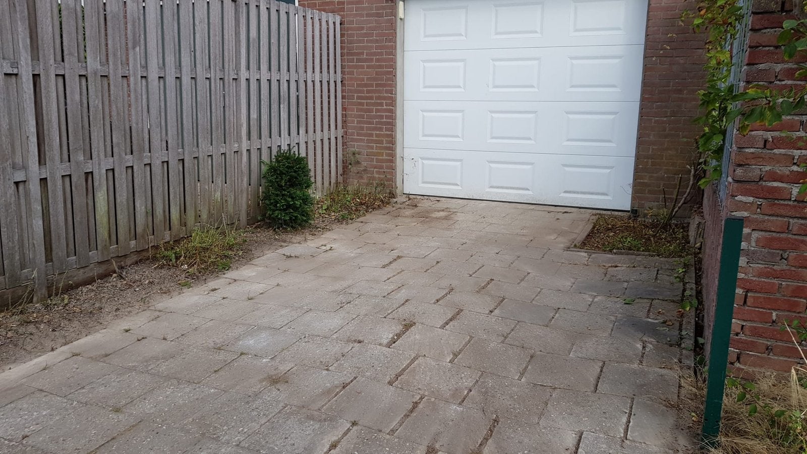 GRATIS: 30x30 betontegels - 14m2, Tuin en Terras, Tegels en Klinkers, Ophalen, Gebruikt, 10 m² of meer, Beton