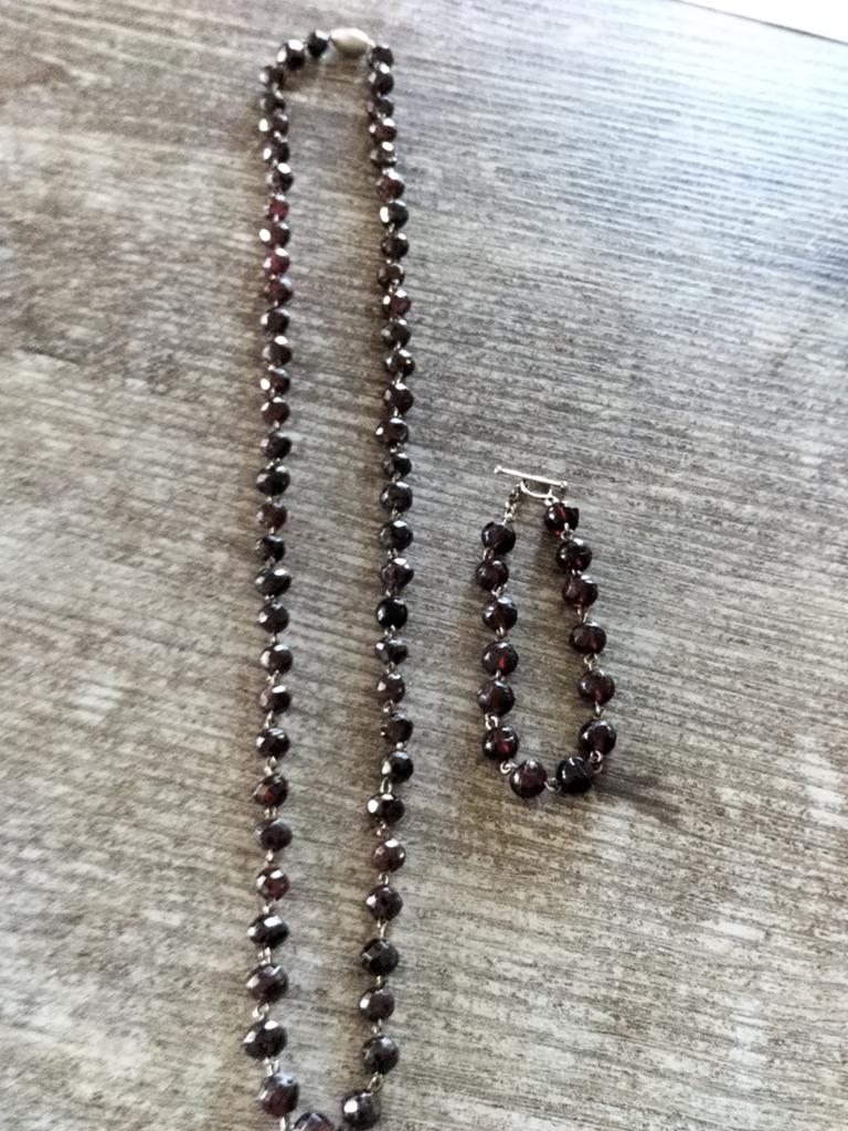 Prachtige antieke zilveren granaten set., Verzenden, Zilver, Armband