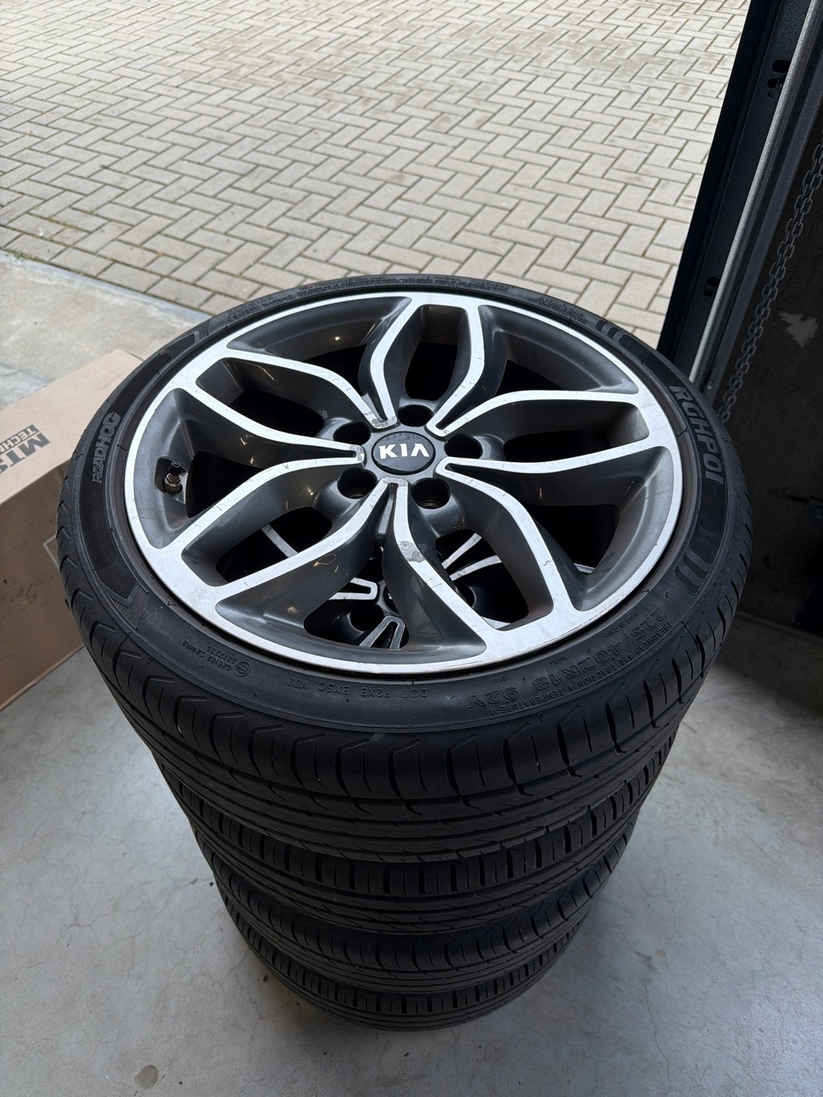 Velgen + banden set Kia Ceed 2013 met TPMS 7,5mm profiel, Auto-onderdelen, Banden en Velgen, Ophalen, 18 inch, Gebruikt, Banden en Velgen