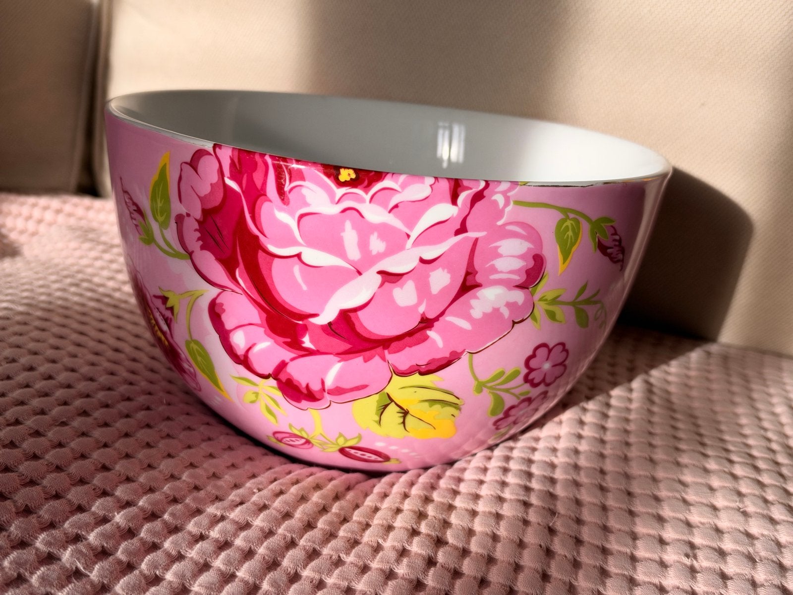 Grote Pip Studio saladekom met bloemmotief, Pip Studio, Ophalen of Verzenden, Zo goed als nieuw, Kom(men)