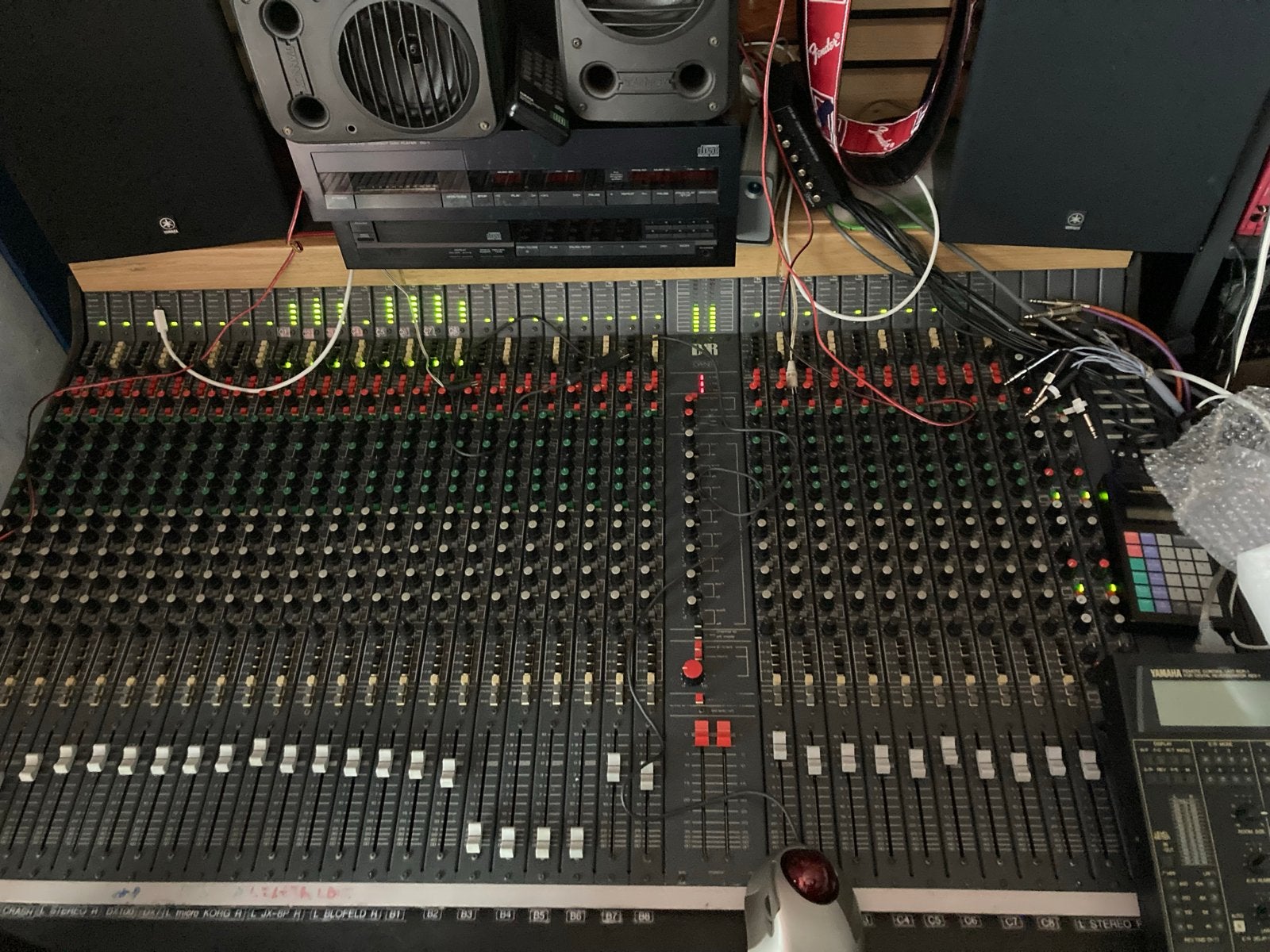 D&R Dayner 34-kanaals mengpaneel, Muziek en Instrumenten, Mengpanelen, Ophalen of Verzenden, Gebruikt, 20 kanalen of meer, Microfooningang