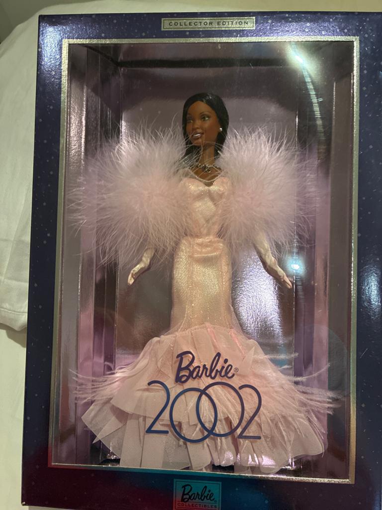 Barbie 2002 Collector Edition NRFB - Roze Galajurk, Verzamelen, Poppen, Ophalen of Verzenden, Nieuw