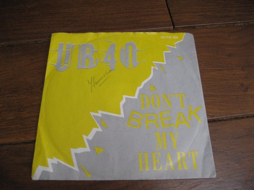 Ub40 singles 2x, Ophalen of Verzenden, Gebruikt, Pop
