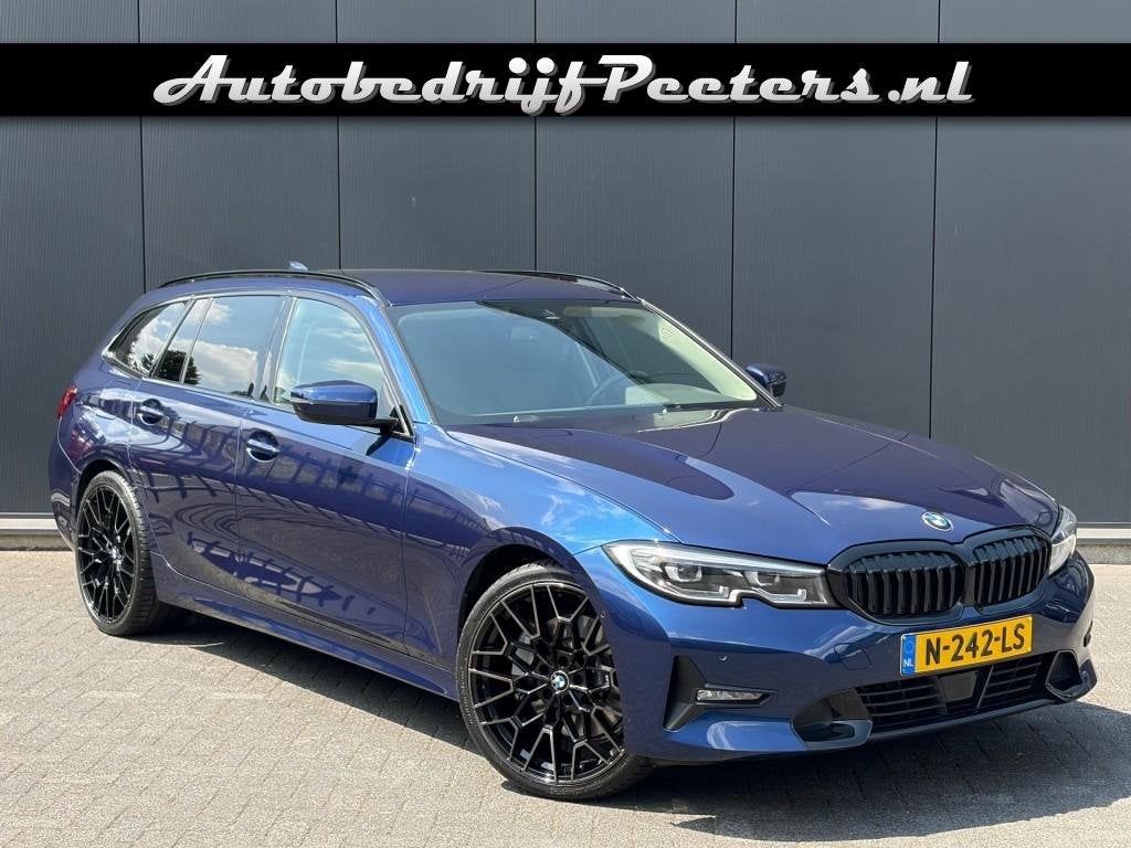 Bmw 3-SERIE Touring 330i Sport Line Shadow LED ACC Camera Sf, Automaat, 1998 cc, Achterwielaandrijving, Gebruikt