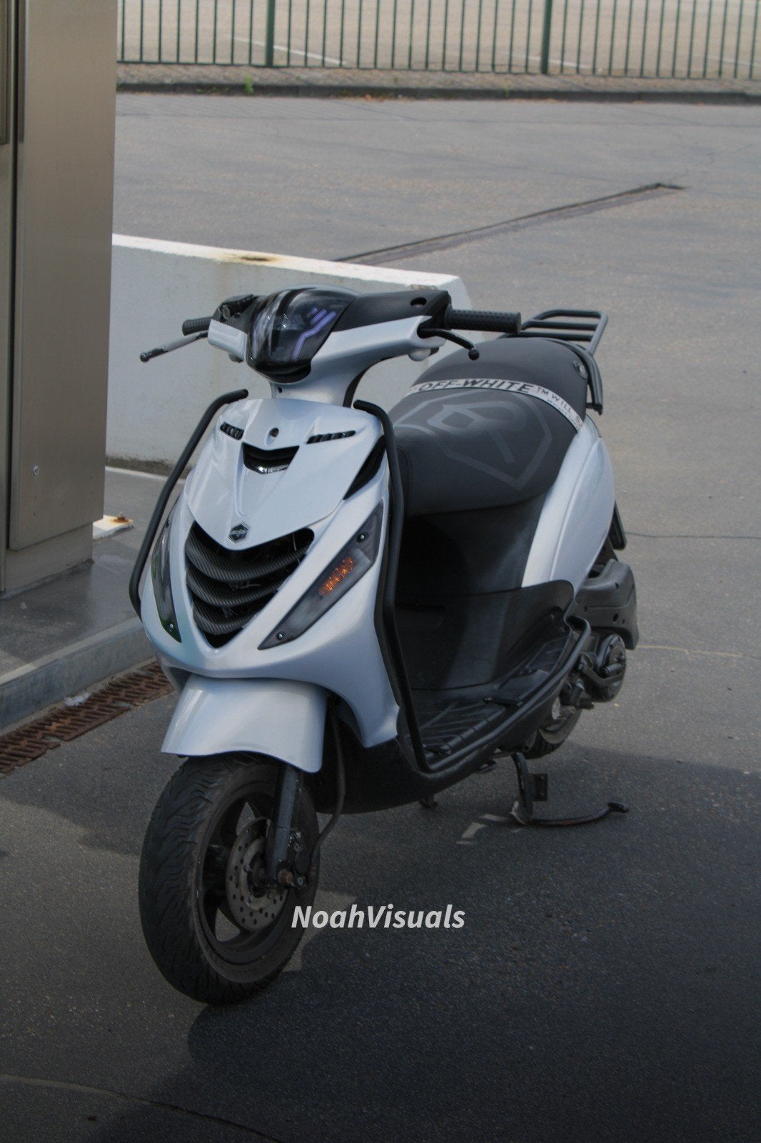 Piaggio Zip 50cc 4 Takt, Fietsen en Brommers, Scooters | Piaggio, Ophalen, Maximaal 45 km/u, Zip, Zo goed als nieuw