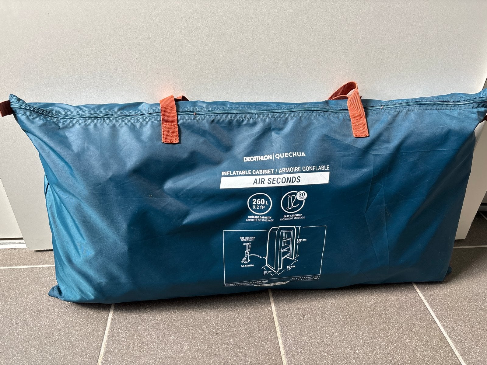 Opblaasbare campingkast Quechua Decathlon - Zo goed als nieu, Ophalen, Zo goed als nieuw