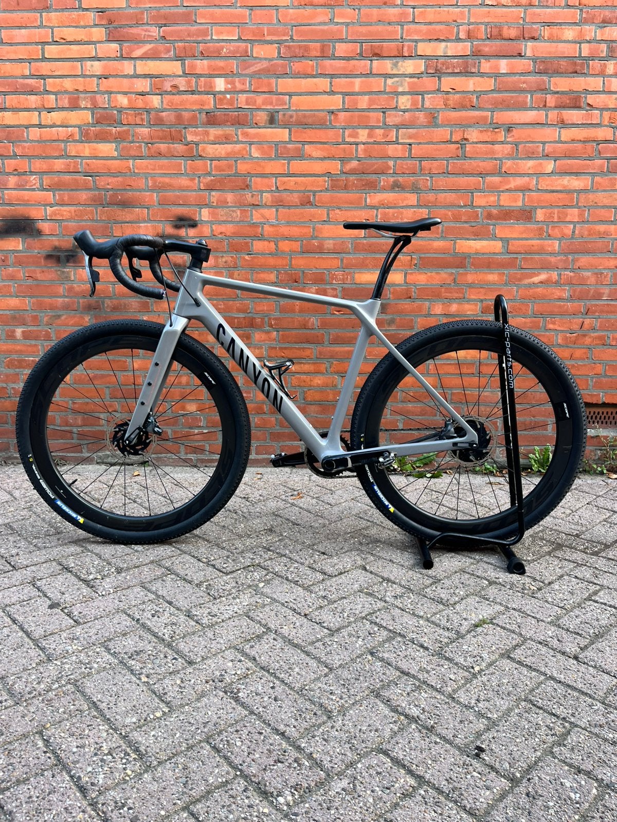 Canyon Grizl/Sram Force Axs /M, 28 inch, Carbon, 10 tot 15 versnellingen, Schijfrem