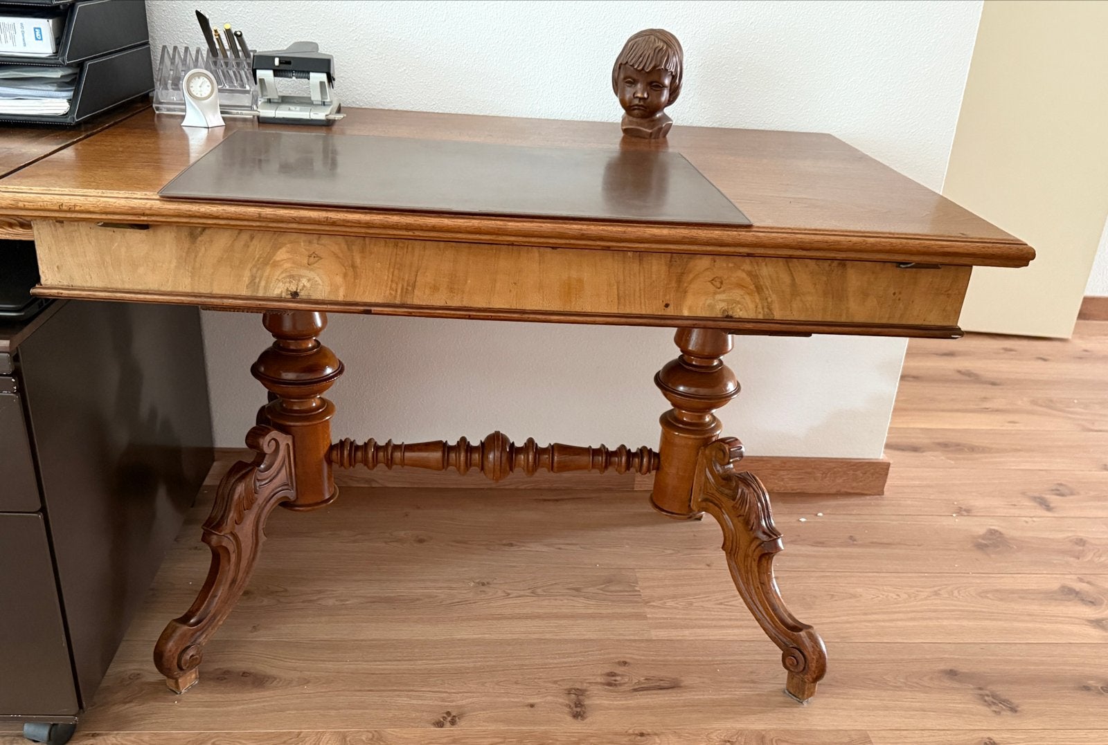 Antiek houten tafel met uitschuifbaar deel, Antiek en Kunst, Antiek | Meubels | Tafels, Ophalen