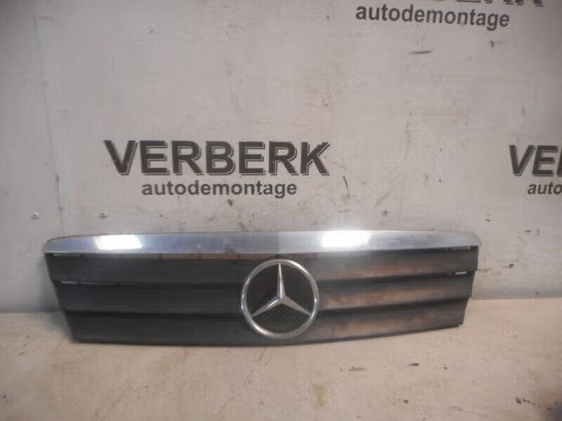 GRILLE Mercedes-Benz A (W168) (01-1997/08-2004) (1688800983), Gebruikt, Mercedes-Benz AG, Ophalen of Verzenden, Dialog.mb@mercedes-benz.com