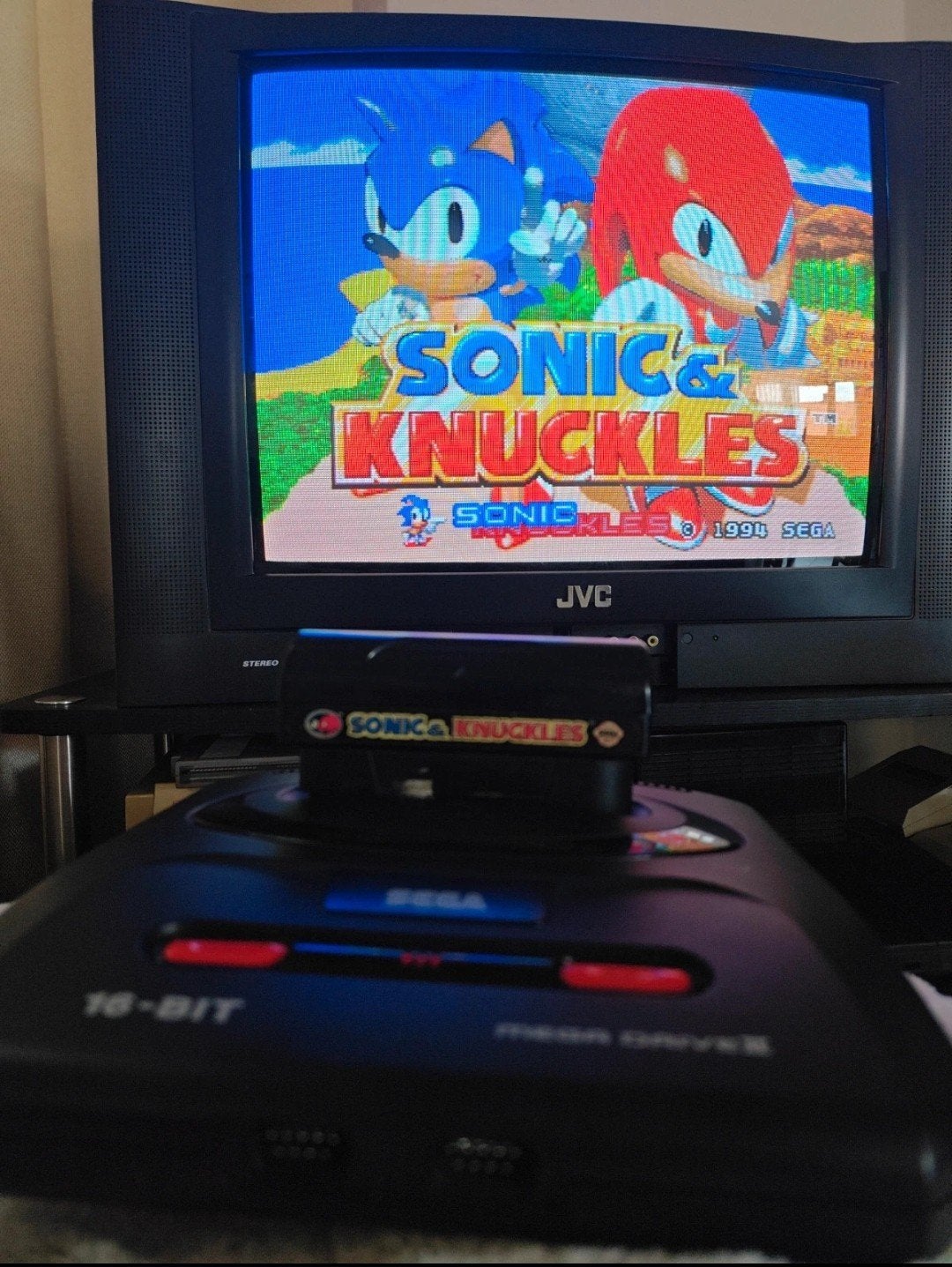 Mega drive 2 - true NTSC + improved audio + new capacitors, Spelcomputers en Games, Spelcomputers | Sega, Verzenden, Zo goed als nieuw