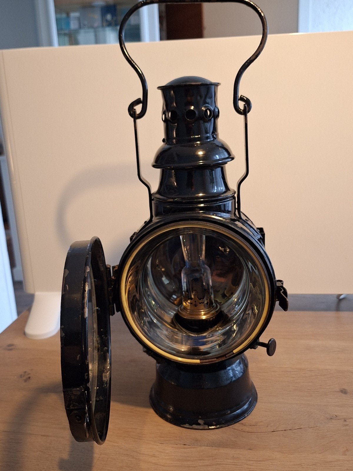 Antieke spoorweglamp / olielamp - Zwart metaal, Ophalen