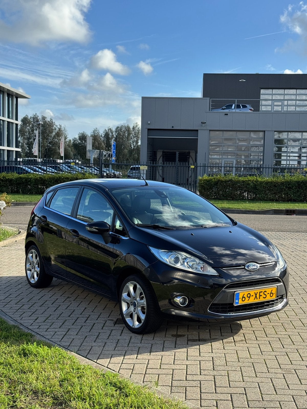 Ford Fiesta 1.25 Titanium 5DR 2012 Zwart, Voorwielaandrijving, Euro 5, 82 pk, Handgeschakeld