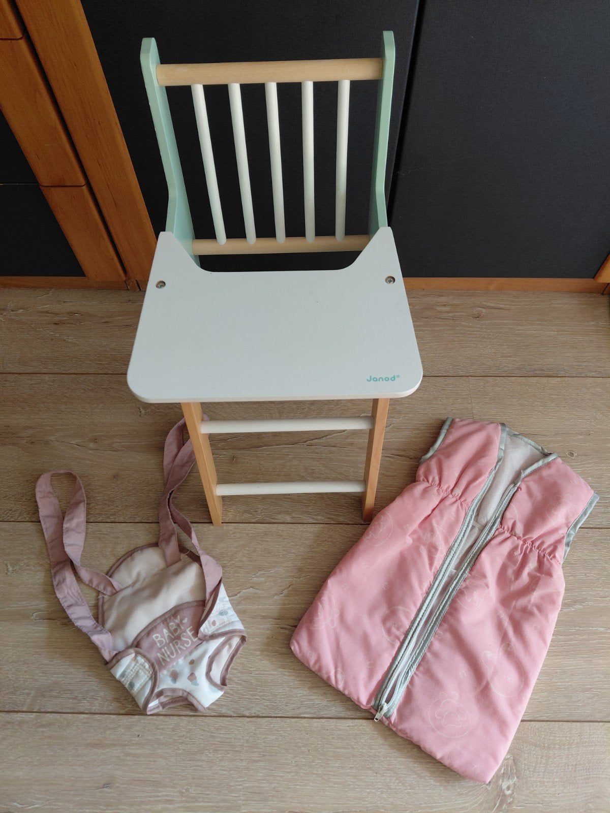 Janod poppenstoel met draagzak en slaapzak, Ophalen, Zo goed als nieuw, Overige typen