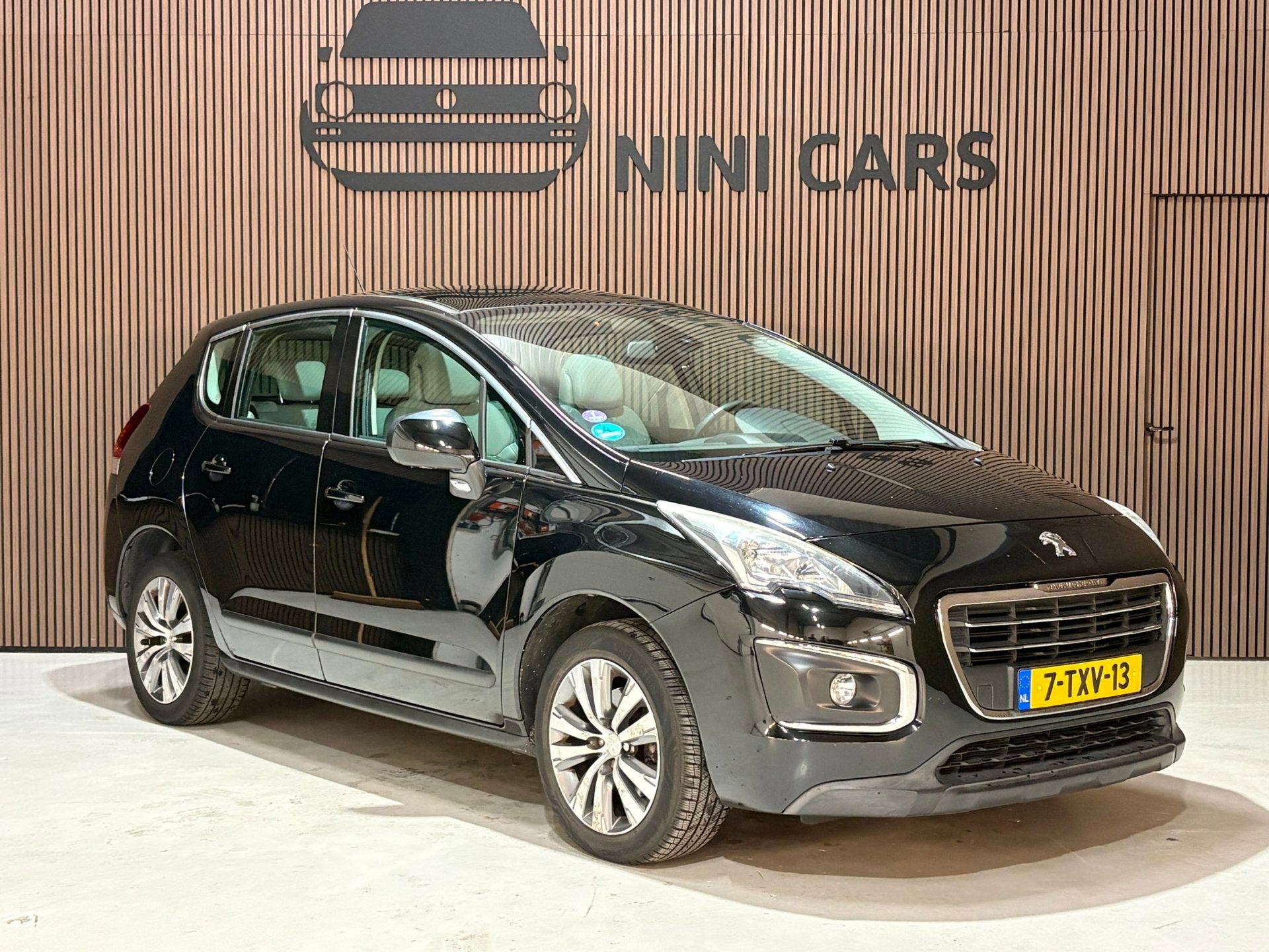 Peugeot 3008 1.6 THP Active pano trekhaak camera NAP, Auto's, Peugeot, Voorwielaandrijving, Euro 5, Gebruikt, Beige