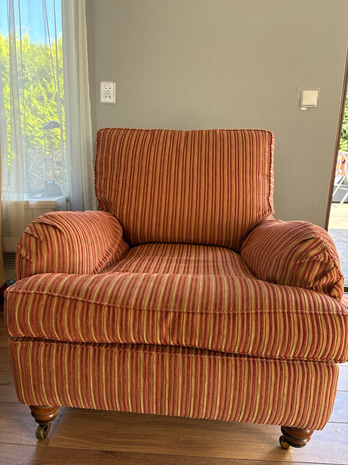 Klassieke fauteuil met hocker - Duresta stijl, Ophalen, Gebruikt, Engels handgemaakt, 75 tot 100 cm