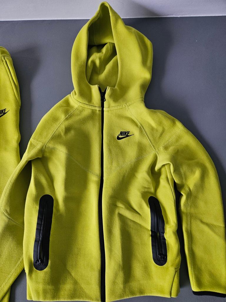 Nike tech pak limegroen, Ophalen of Verzenden, Jongen of Meisje