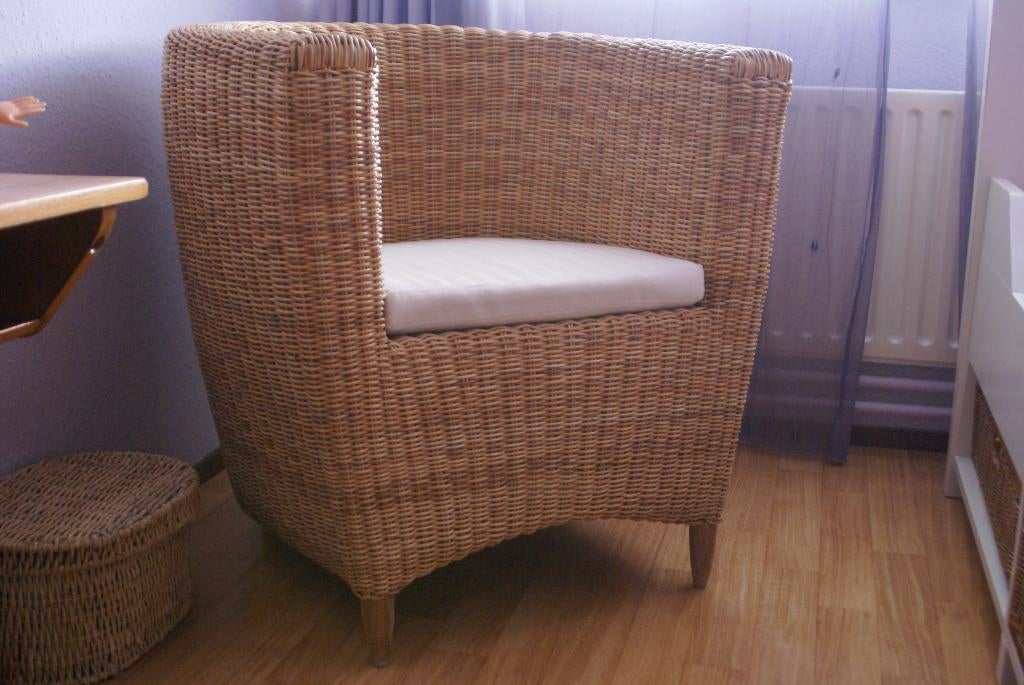 Rotan kuipstoel, strak model, modern, i.z.g.st., Huis en Inrichting, Stoelen, Ophalen, Bruin, Riet of Rotan, Zo goed als nieuw