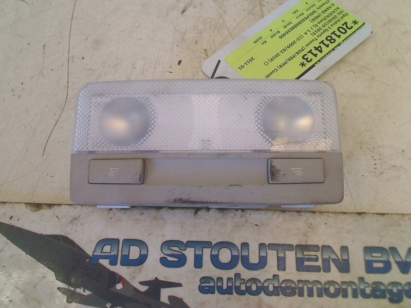 Binnenverlichting Astra J Sports Tourer (PD8/PE8/PF8) 2011, Gebruikt, Bahnhofsplatz, Rüsselsheim am Main 65423, , Duitsland, Opel