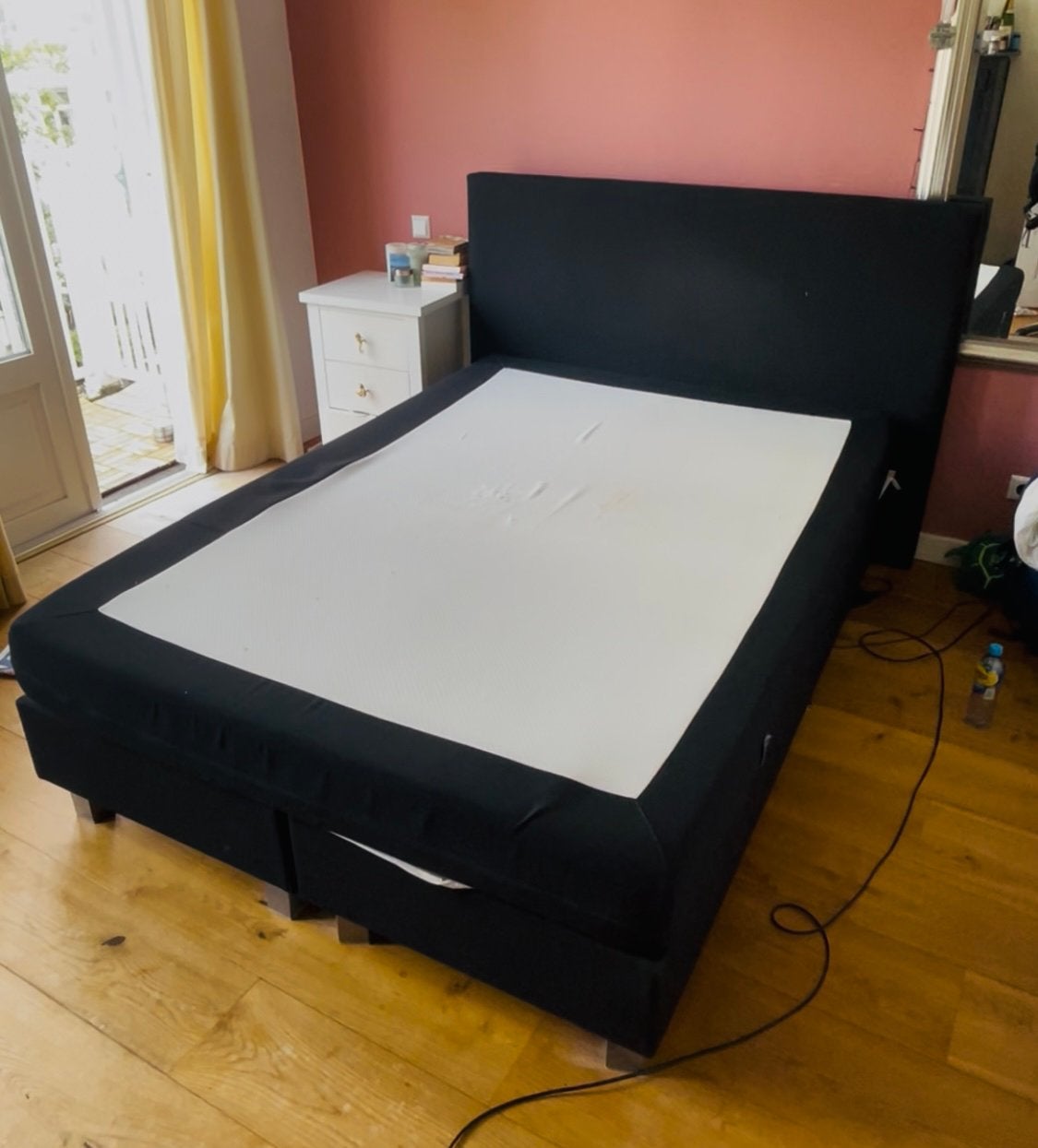 Gratis af te halen bed, Huis en Inrichting, Slaapkamer | Boxsprings, Ophalen, Zwart, Tweepersoons, 140 cm