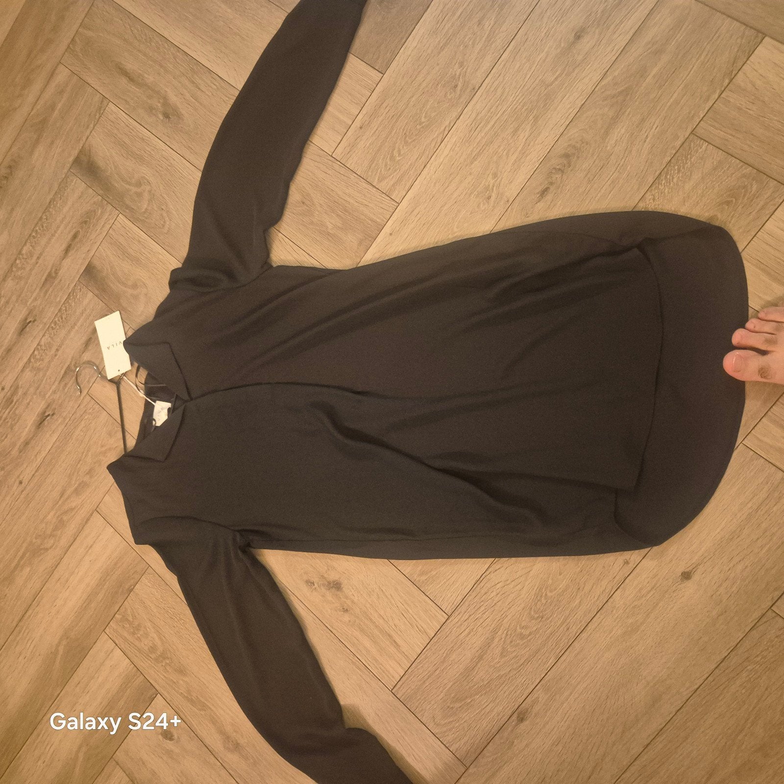 Zwarte jurk met gouden details, Kleding | Dames, VILA, Zwart, Nieuw, Ophalen of Verzenden