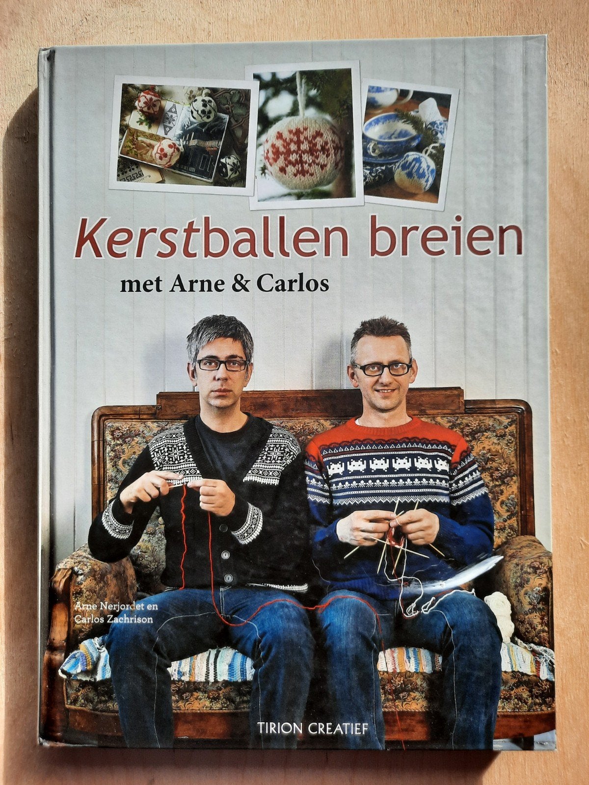 Kerstballen breien met Arne & Carlos, Ophalen of Verzenden, Zo goed als nieuw, Breien en Haken