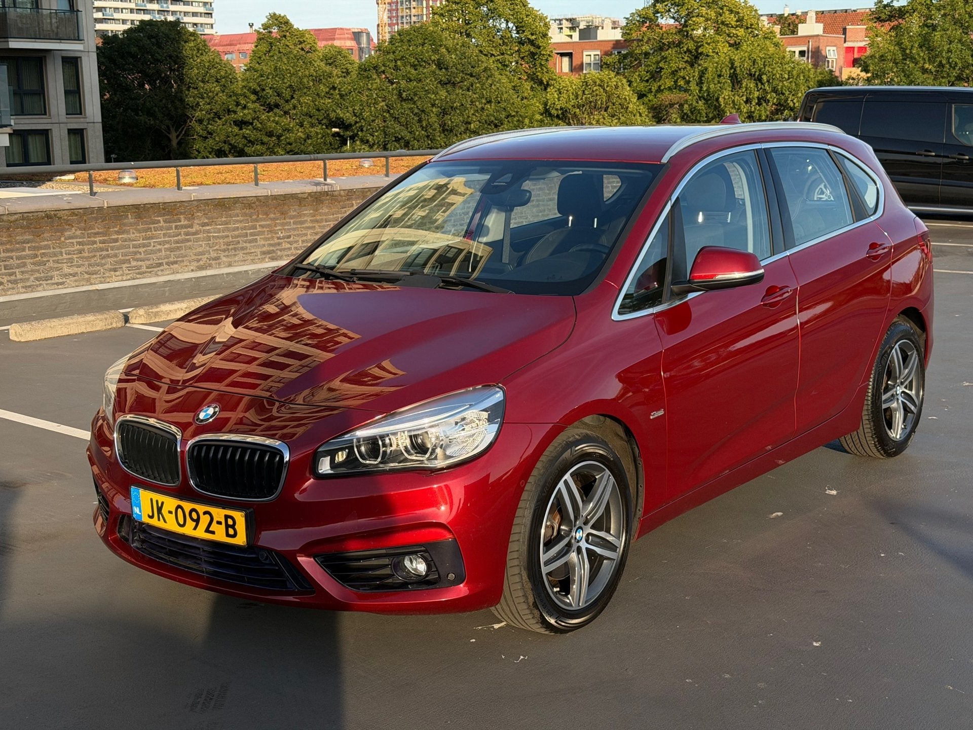 BMW 2-serie Active Tourer 218i Sport Camera Cruise PDV LMV N, Auto's, BMW, Gebruikt, Euro 6, Origineel Nederlands, Bedrijf