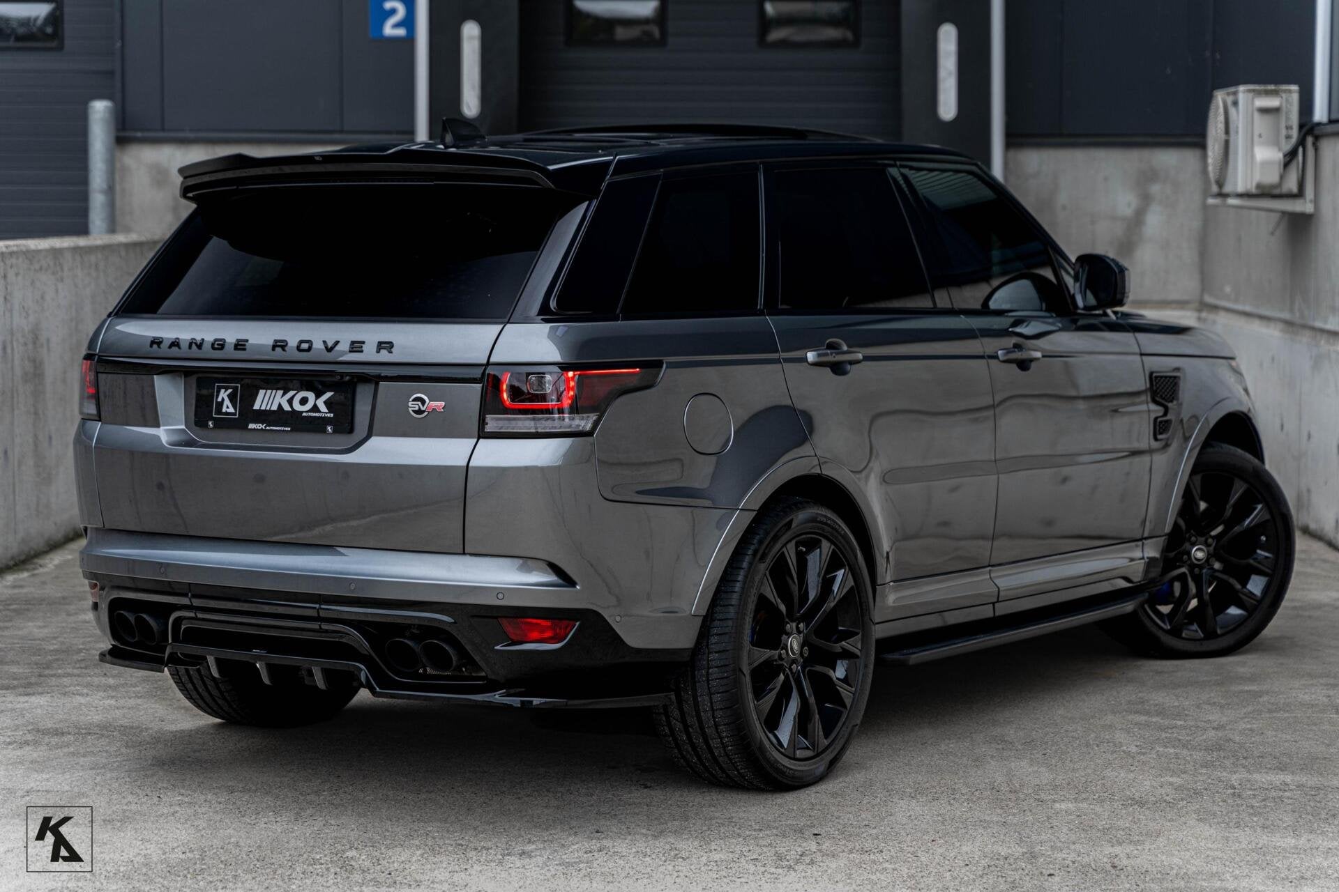 Range Rover Sport 5.0 V8 | 2017 | Supercharged SVR | 630PK, Auto's, Land Rover, Automaat, Dealer onderhouden, 3000 kg, Leder