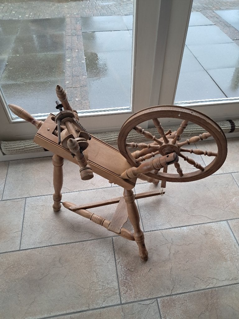 spinnenwiel, Ophalen of Verzenden, Gebruikt, Spinwol