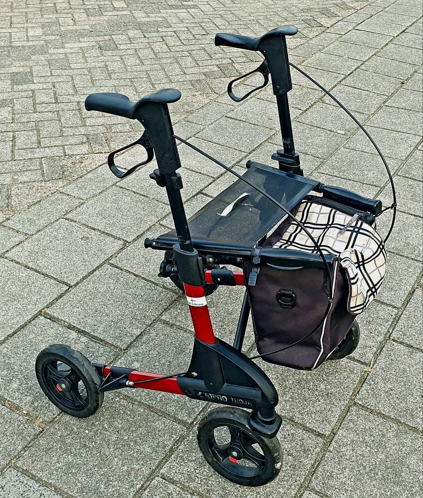 Lichtgewicht rollator inklapbaar Topro Troja 2G NIEUWSTAAT, Lichtgewicht, Topro Troja, Ophalen of Verzenden, Zo goed als nieuw