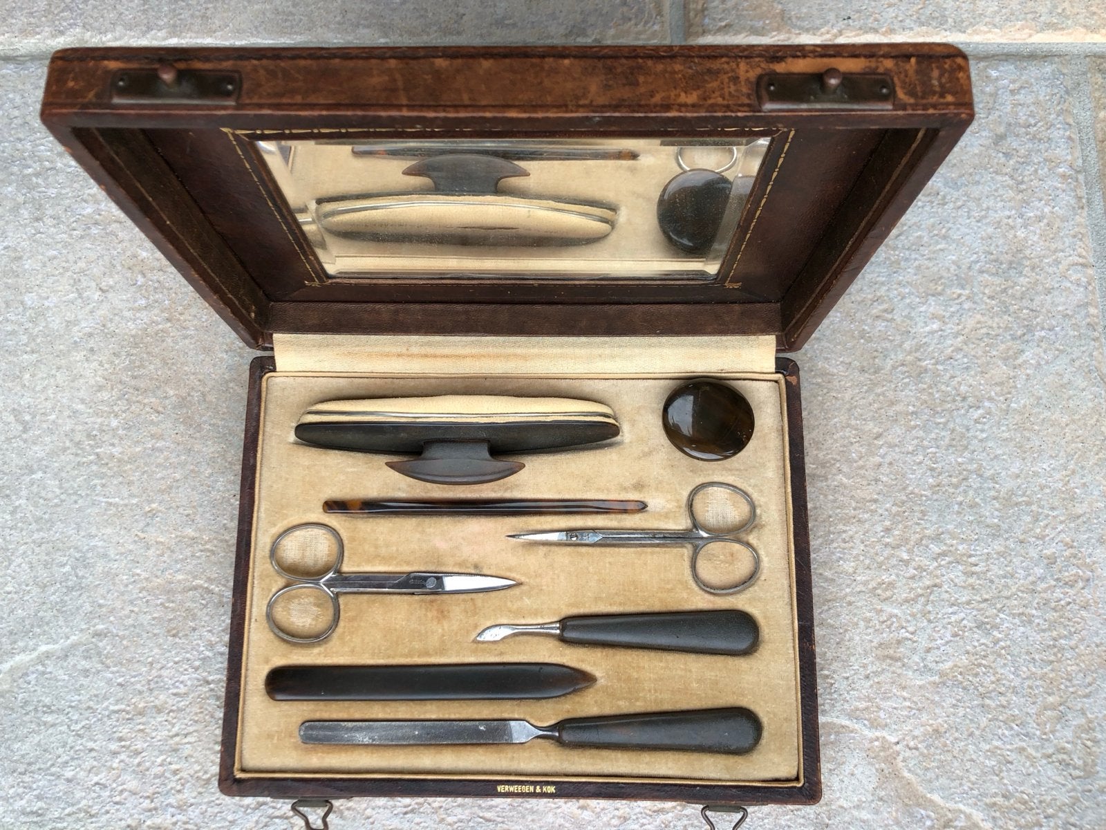 Antieke manicure set in leren etui - Verweegen & Kok, Ophalen of Verzenden
