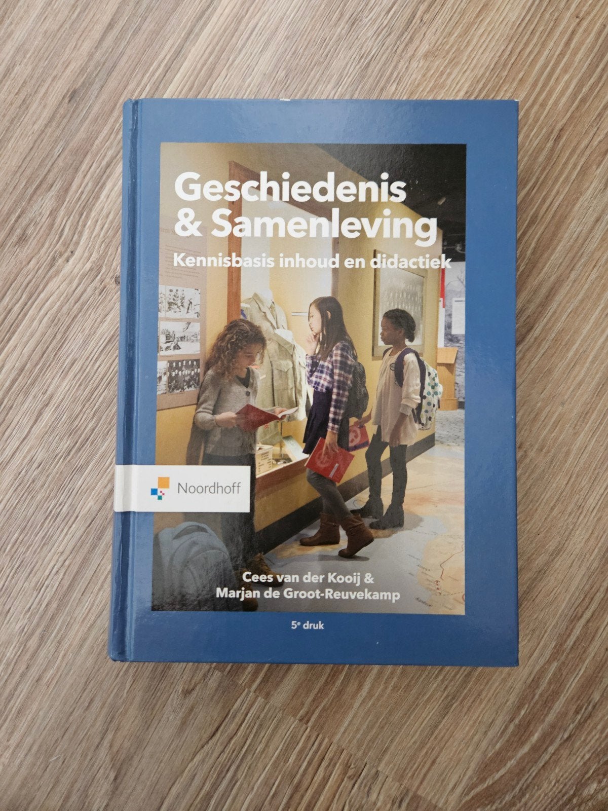 Geschiedenis & Samenleving, Ophalen of Verzenden, Gelezen
