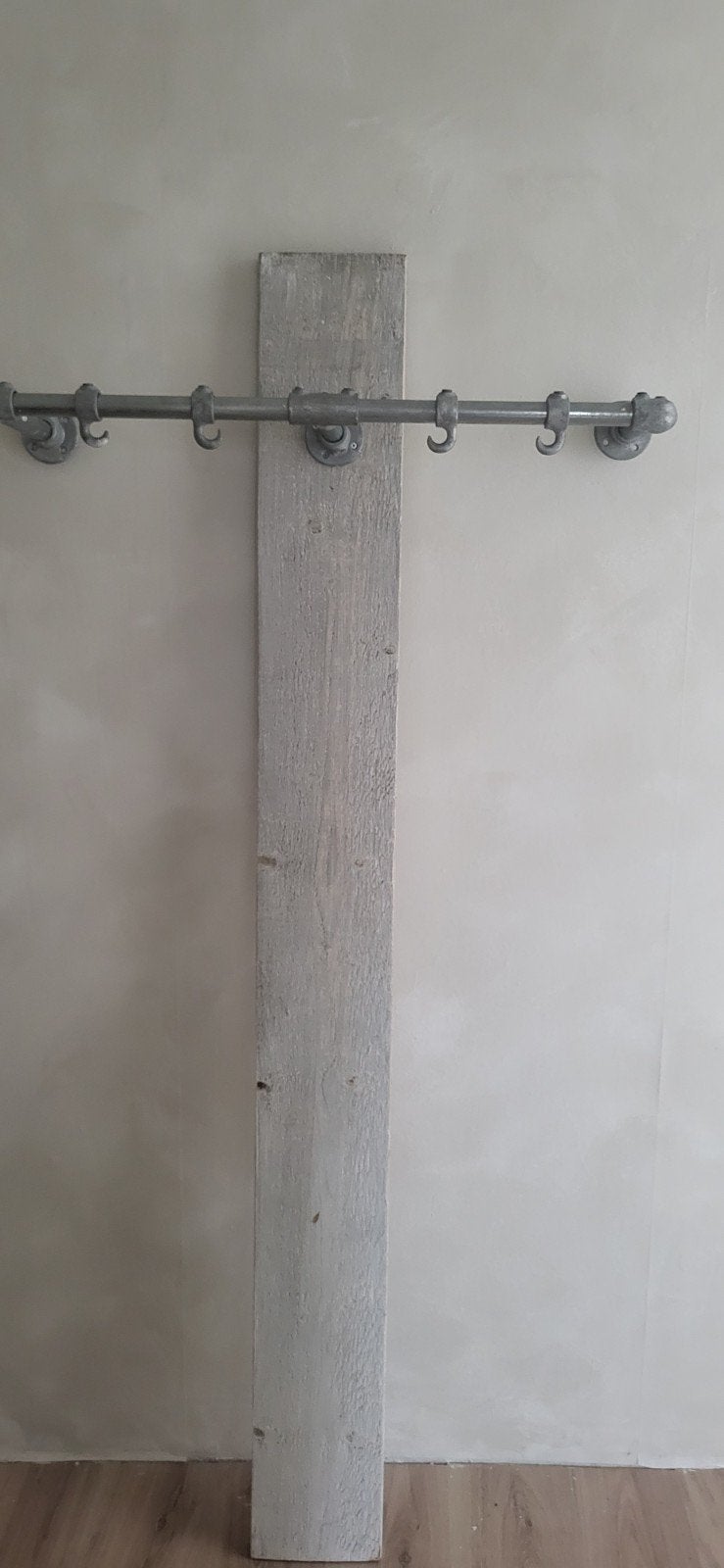 Industriële kapstok van hout en steigerbuis, Gebruikt, 150 tot 200 cm, Hout, Ophalen