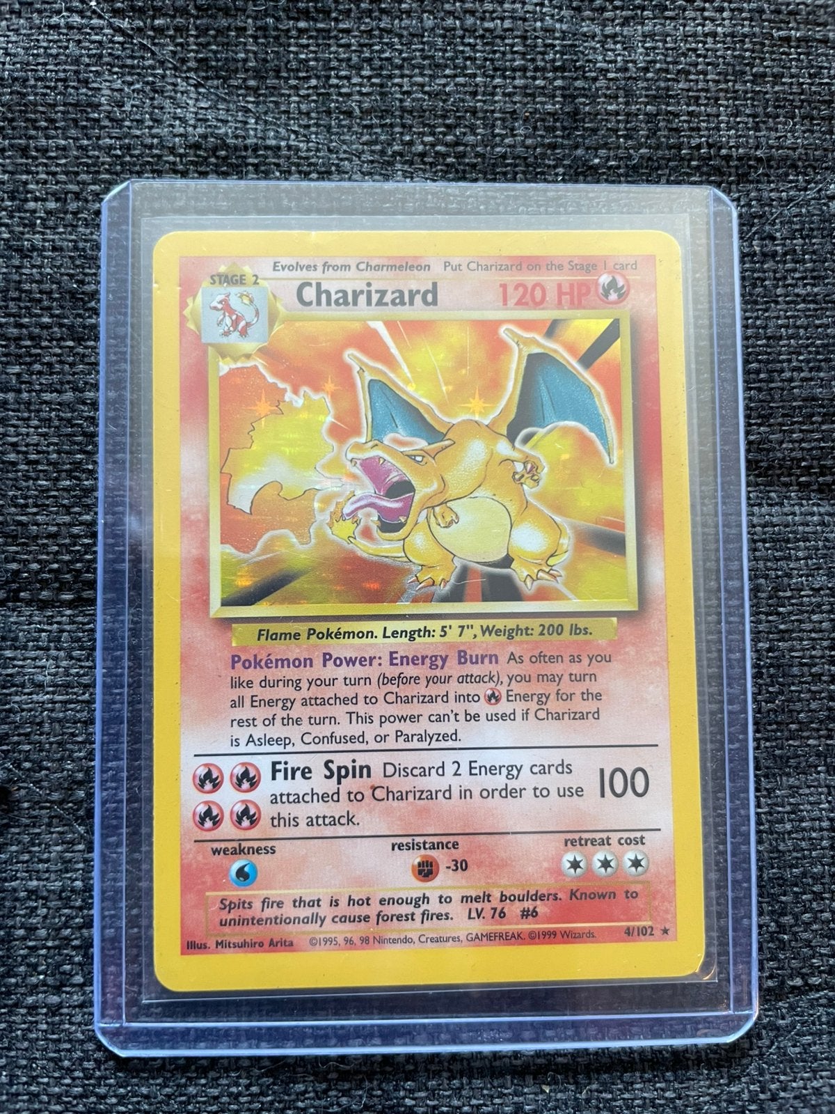 Charizard pokemon kaart base set, Ophalen of Verzenden, Zo goed als nieuw