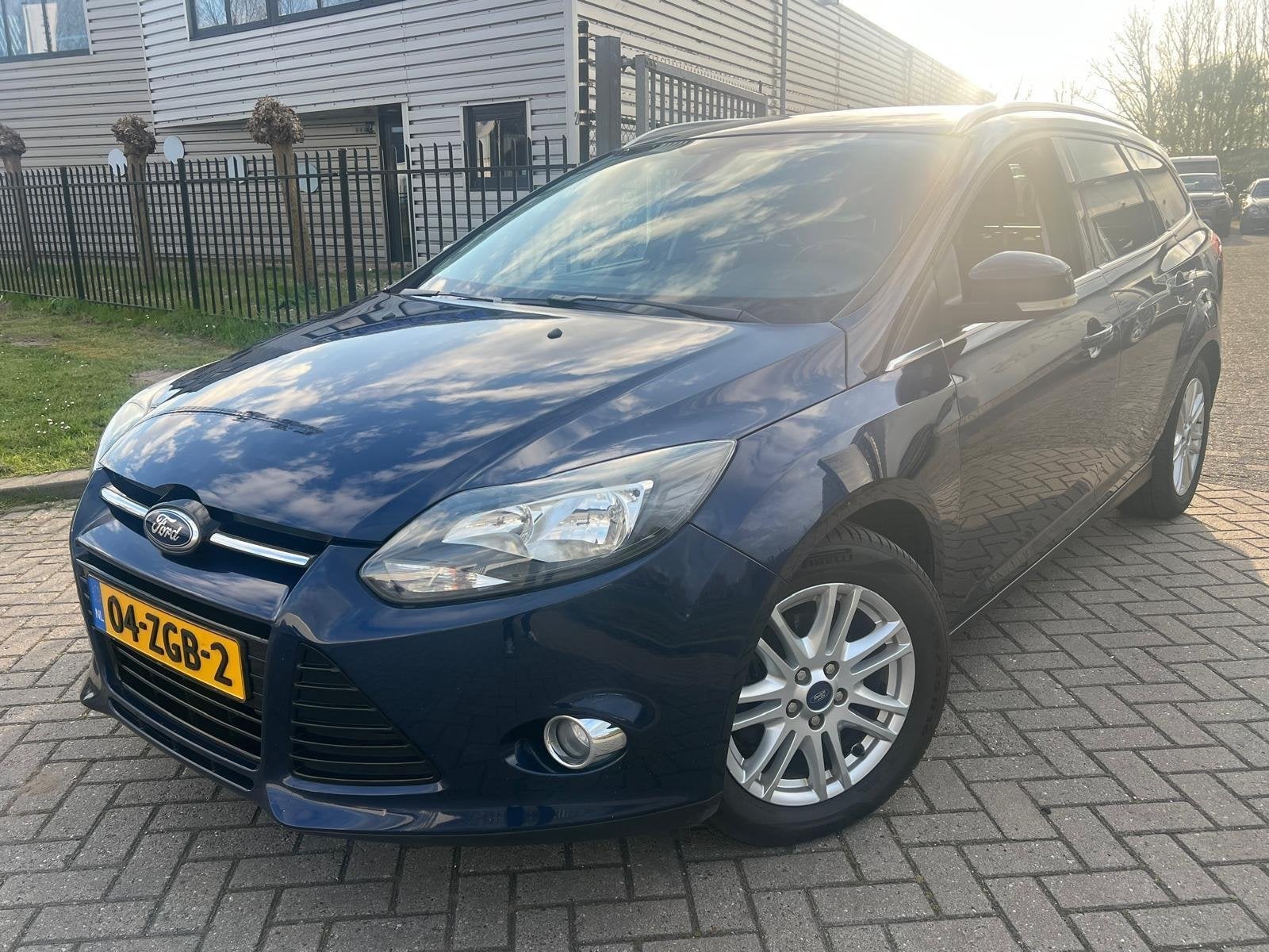 Ford Focus Wagon 1.0 EcoBoost Titanium Clima Cruise Navi, Euro 5, Gebruikt, Zwart, Blauw