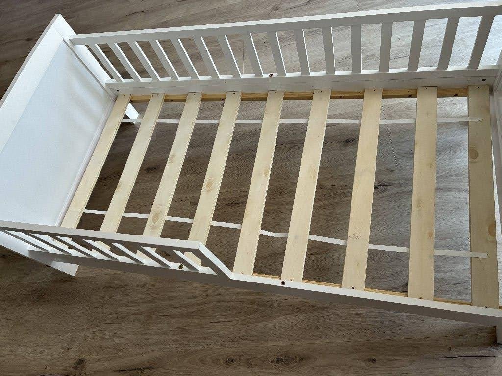 Kinderledikant 70x140 met diversen bedden goed zie foto's, 70 tot 85 cm, Zo goed als nieuw, Lattenbodem, 140 tot 160 cm