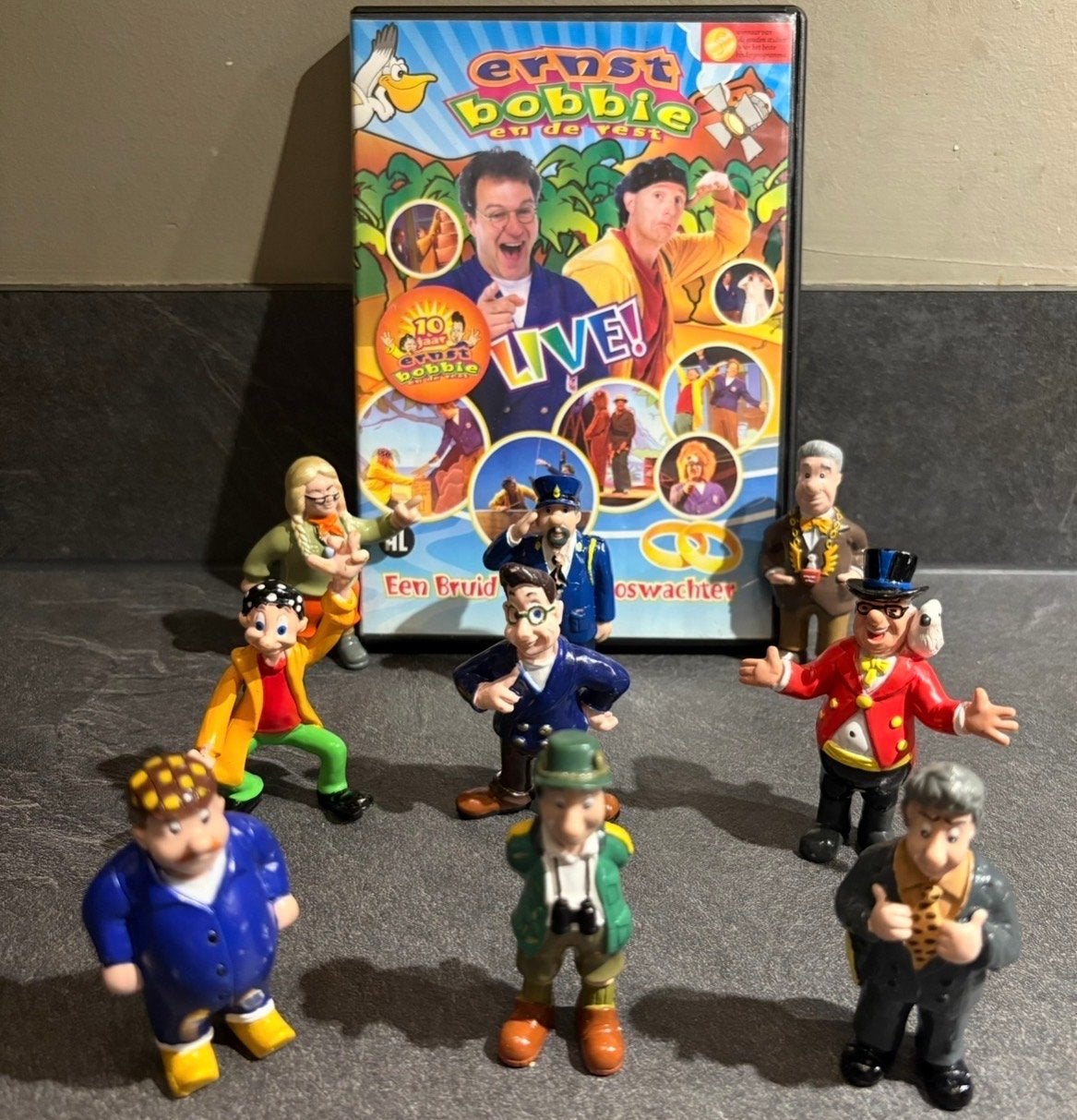 Ernst Bobbie en de Rest DVD + complete figurenset, Ophalen of Verzenden, Zo goed als nieuw