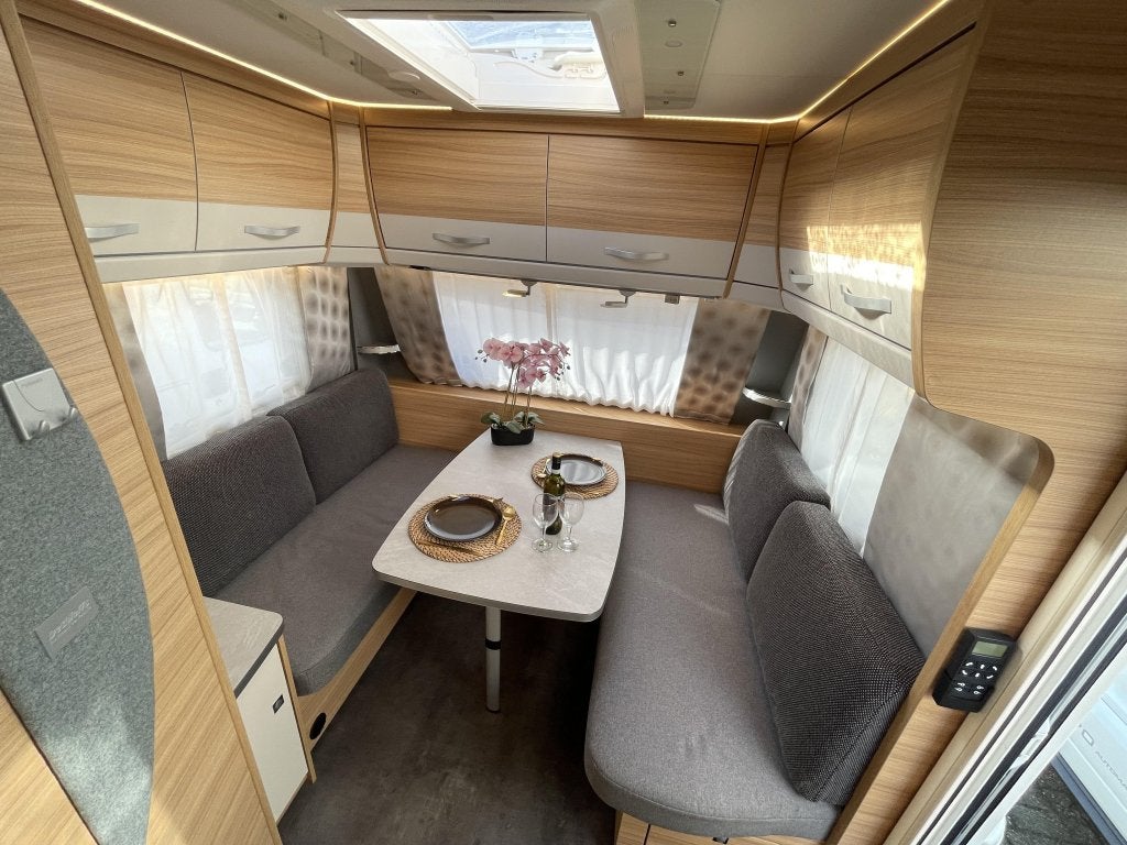 Dethleffs Camper Avantgarde 510 LE ENKELE BEDDEN MOVER 2025, Caravans en Kamperen, Tot en met 2, Bedrijf, Treinzit, 1250 - 1500 kg