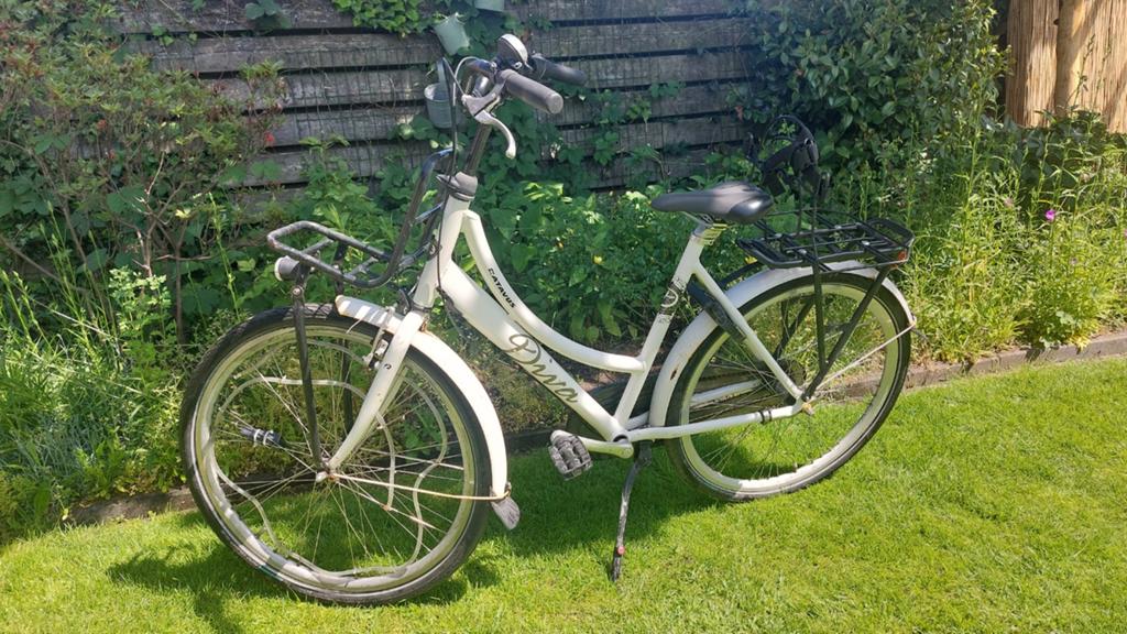 Witte Batavus Diva 26inch, Fietsen en Brommers, Fietsen | Dames | Omafietsen, Ophalen, Terugtraprem, Gebruikt, Versnellingen