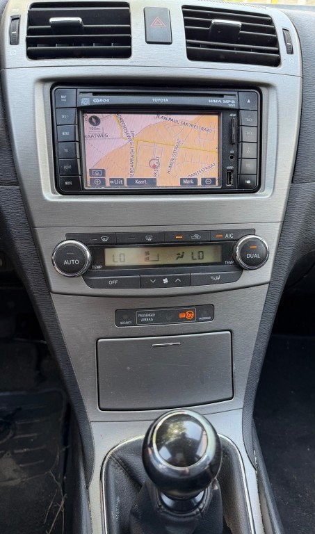 Toyota AVENSIS 1.8 VVTi Business CAMERA NAVI RIJDT GOED, Auto's, Toyota, Euro 5, 15 km/l, Parkeersensor, 4 cilinders