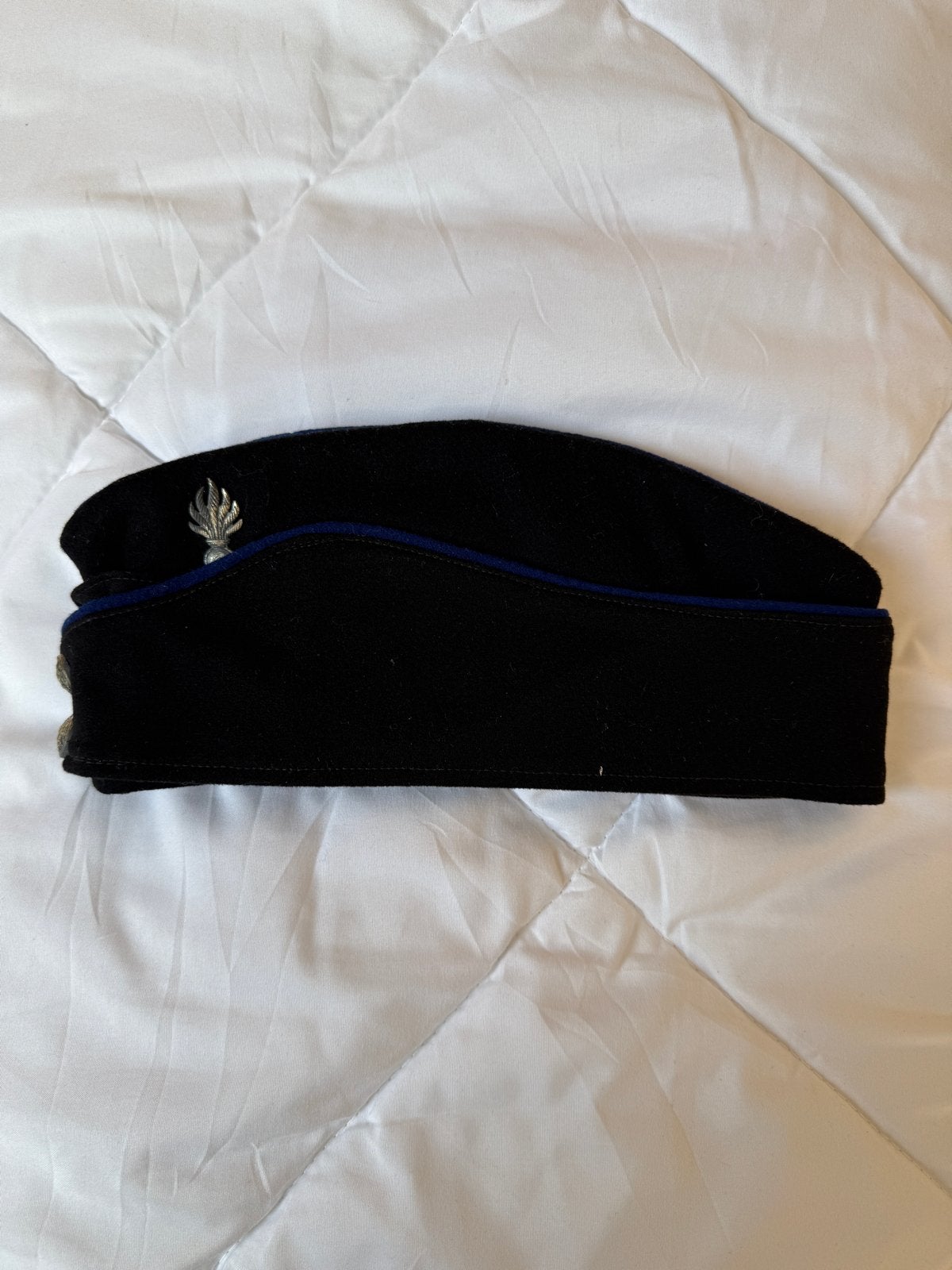 Rijkspolitie baret met embleem, Ophalen of Verzenden, Marechaussee, Overige gebieden, Helm of Baret
