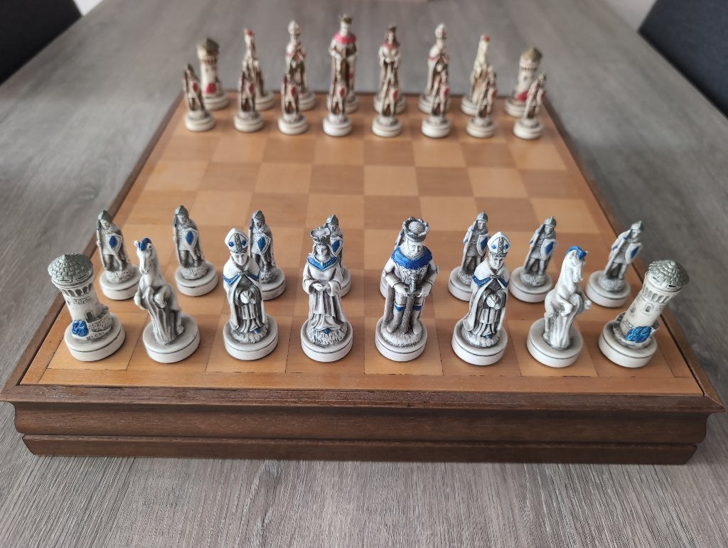 Prachtig schaakspel met houten opbergdoos – in topstaat, Hobby en Vrije tijd, Een of twee spelers, Ophalen, Zo goed als nieuw