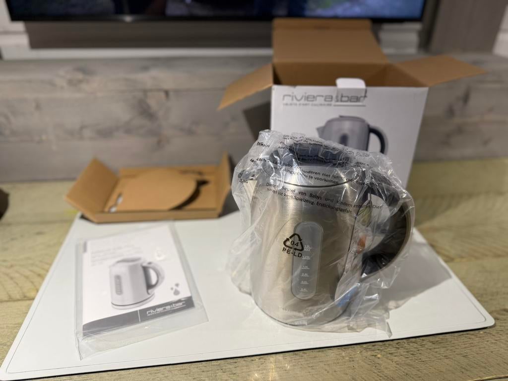 MILA WATERKOKER TEMPERATUUR INSTELBARE 1,5 L BBT570, 1 tot 2 liter, Ophalen of Verzenden, Zo goed als nieuw, Nvt