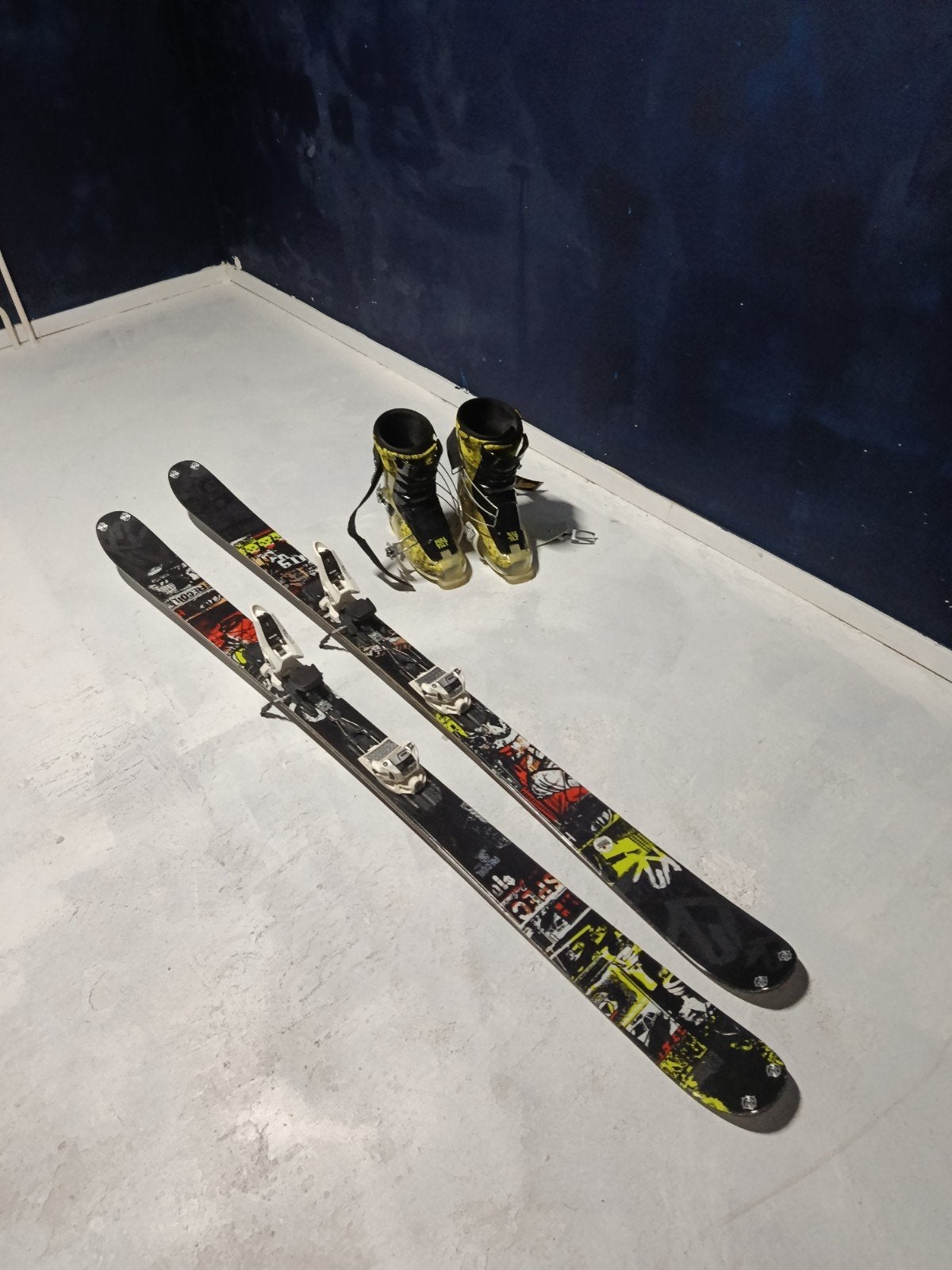 K2 Recoil ski's met Squire bindingen en Full Tilt boots, Overige merken, Ophalen of Verzenden, Zo goed als nieuw, Skiën