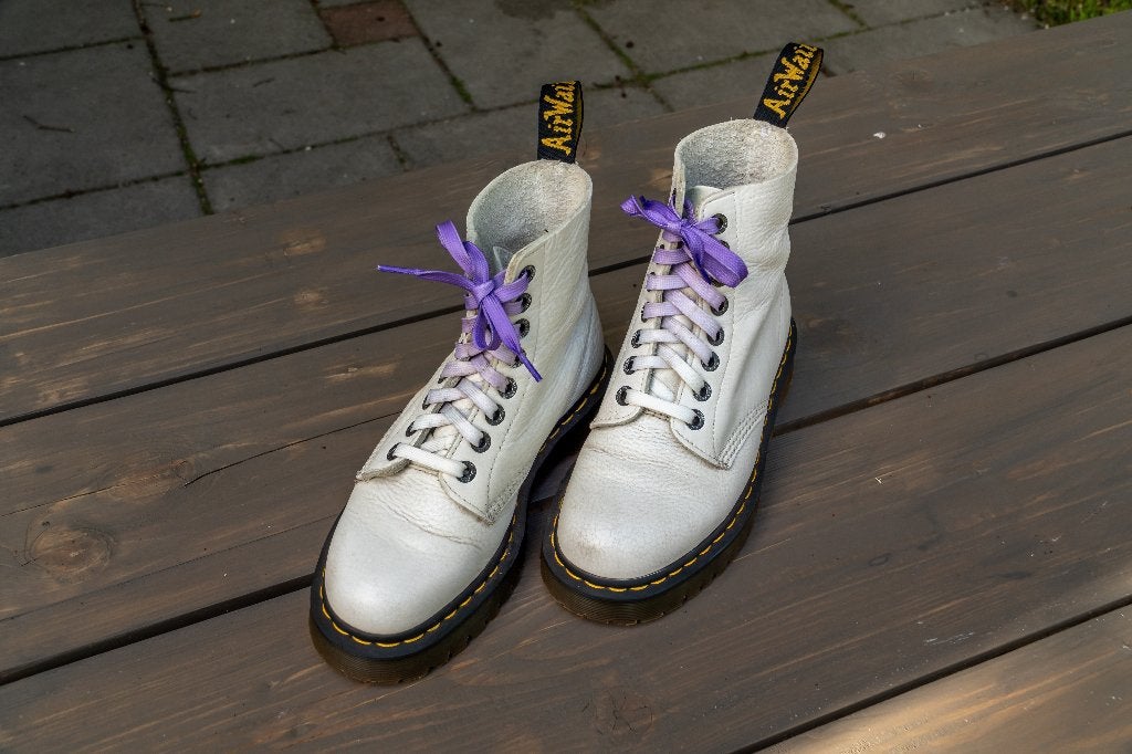 Witte Dr. Martens, zacht leer, maat 39, Wit, Lage of Enkellaarzen, Ophalen of Verzenden, Dr. Martens