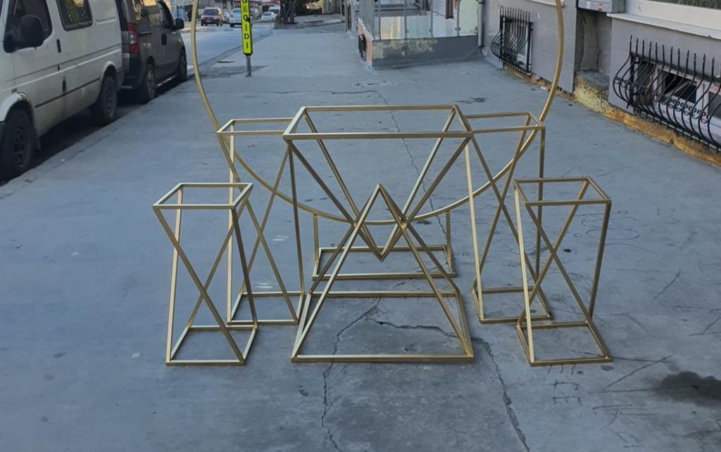 Decoratie zuilen/pilaren/tafel goud te koop, Ophalen of Verzenden, Zo goed als nieuw, Versiering, Geboorte of Huwelijk