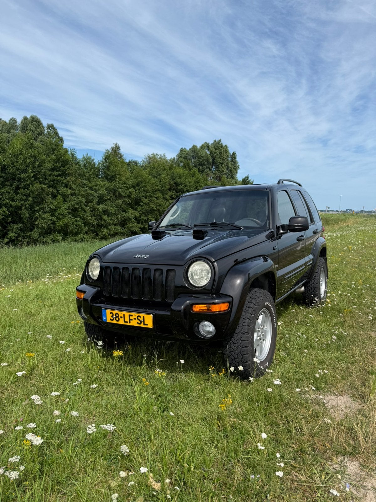 Jeep Cherokee 3.7 V6 AUT 2003 G3 - zwart metallic, Auto's, Automaat, 3700 cc, 3360 kg, Zwart