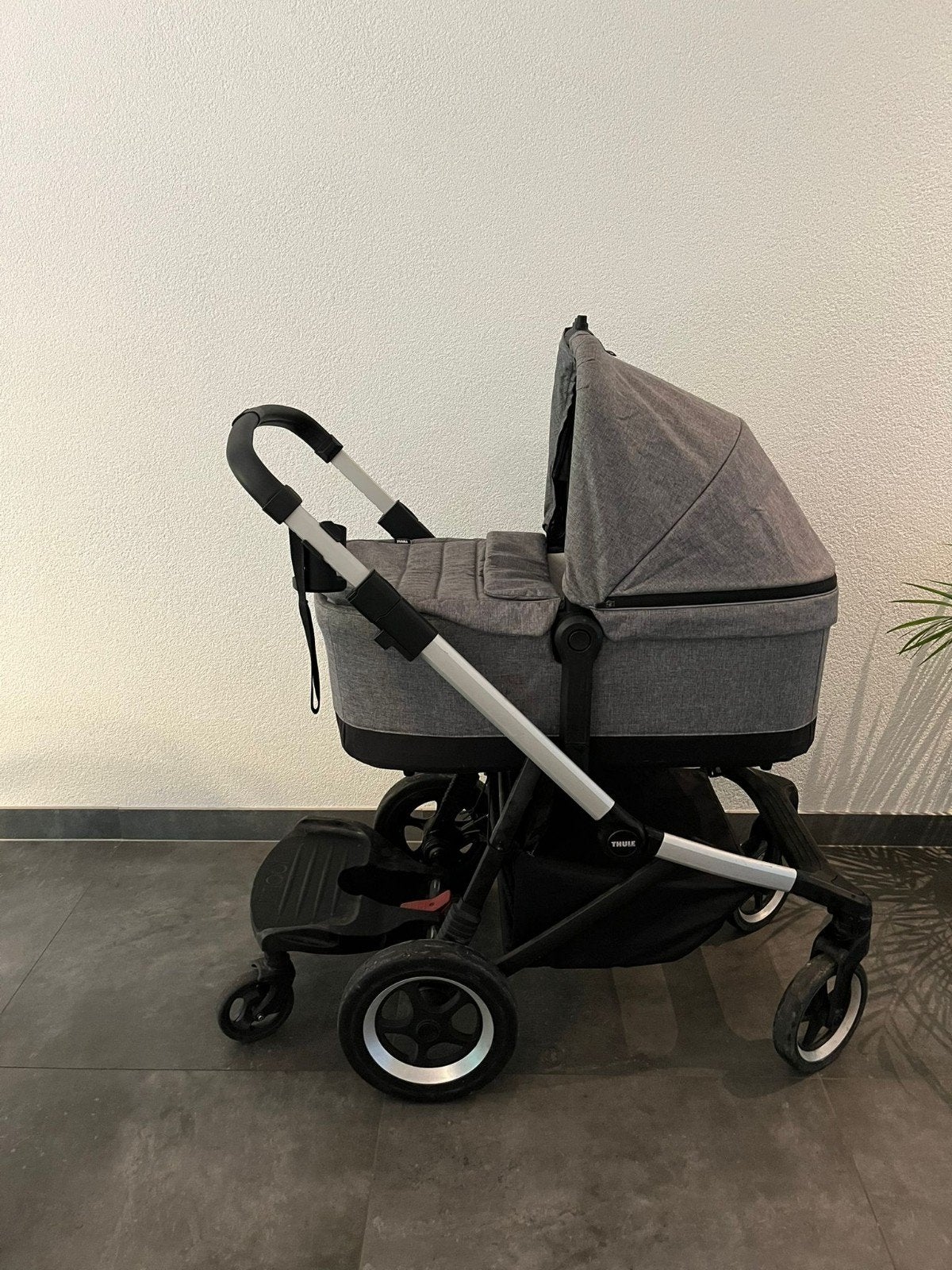 Thule Sleek kinderwagen met reiswieg en accessoires, Overige merken, Ophalen of Verzenden, Zo goed als nieuw, Combiwagen