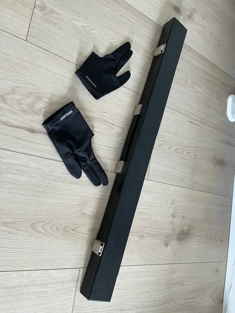 Biljartkeu met koffer en handschoenen & krijtjes, Sport en Fitness, Biljarten en Poolen, Ophalen of Verzenden, Zo goed als nieuw
