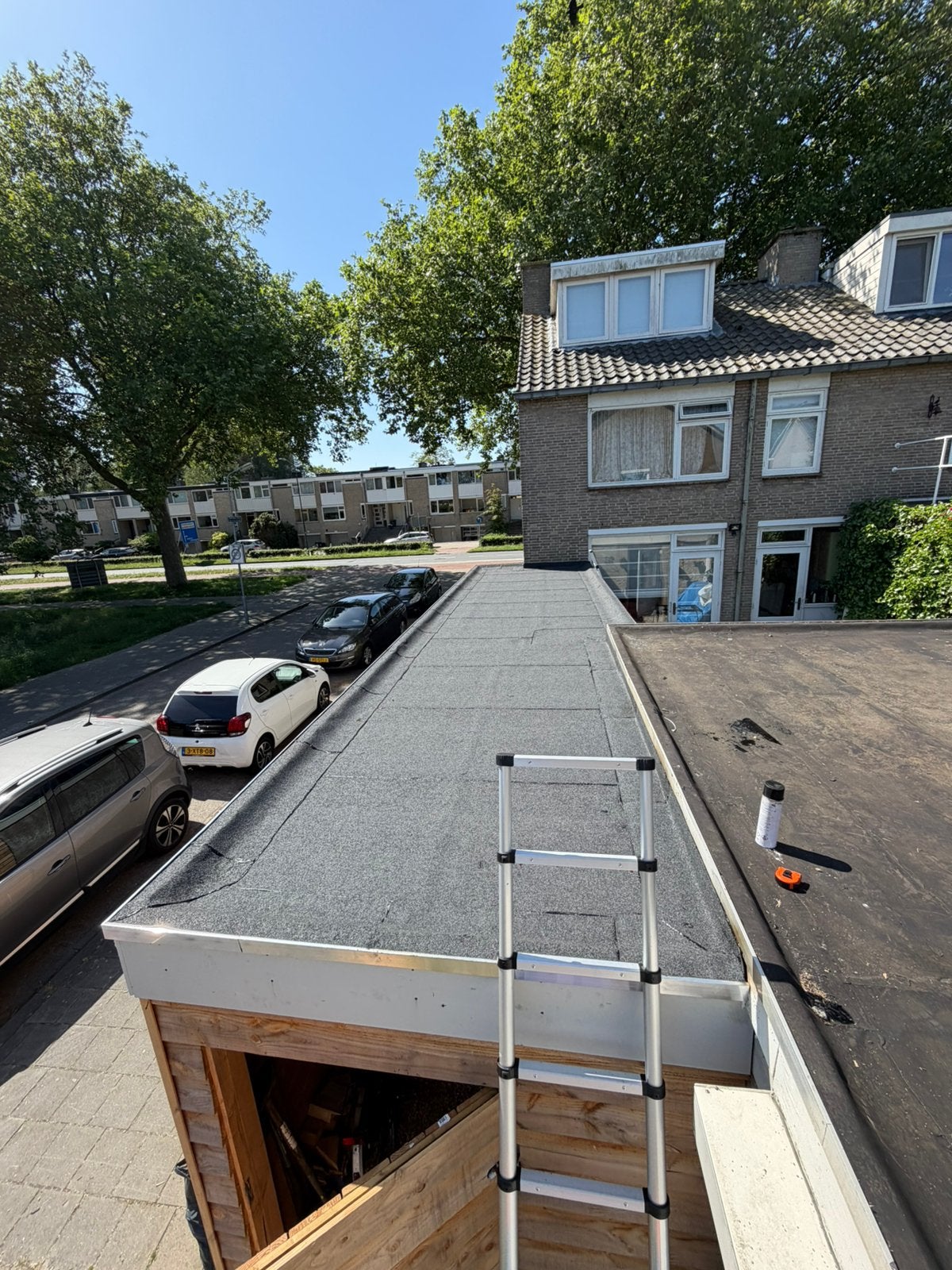 Dakdekker gezocht?, Doe-het-zelf en Verbouw, Dakpannen en Dakbedekking, Ophalen, Steen of Klei, Zwart, Zo goed als nieuw